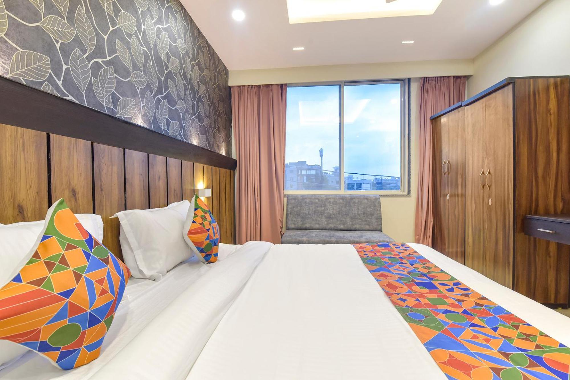 Fabhotel The Max Glory Indore Exteriör bild