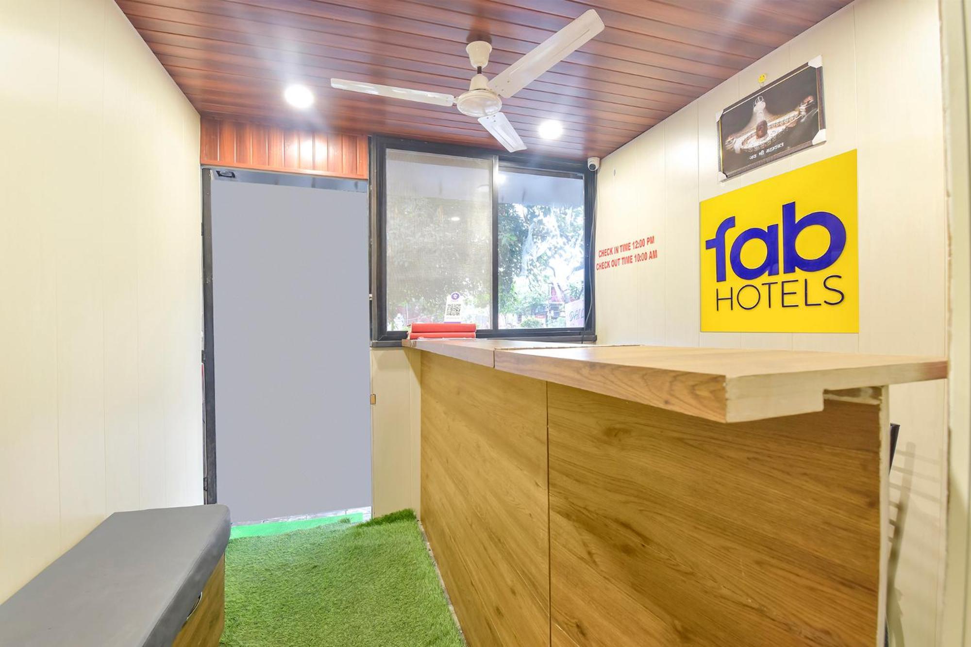 Fabhotel The Max Glory Indore Exteriör bild